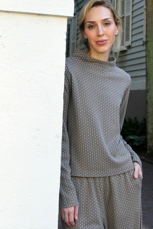Burma Top